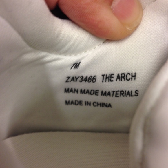 NWT MDT Red and Black The Arch Sneakers - Picture 6 of 7